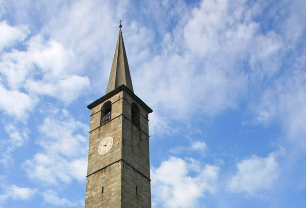 Montecrestese campanile