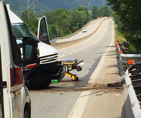 furgone incidente barella