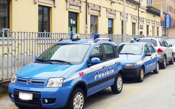 ok.lungo caserma polizia