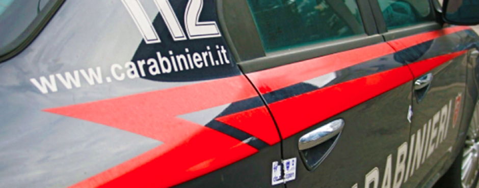 Alcol venduto di notte dai distributori: denunciato titolare di esercizio commerciale