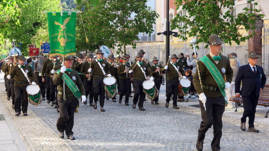 Fanfara alpina ossolana: 50 anni da festeggiare. Sfilata e concerto in piazza