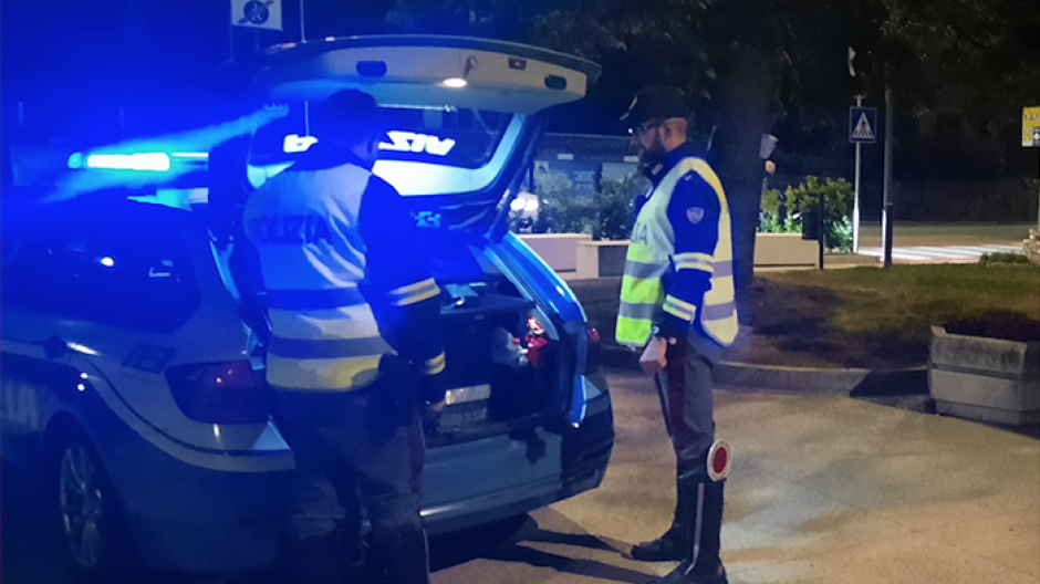 Operazione straordinaria di polizia nei luoghi della movida: 700 persone controllate