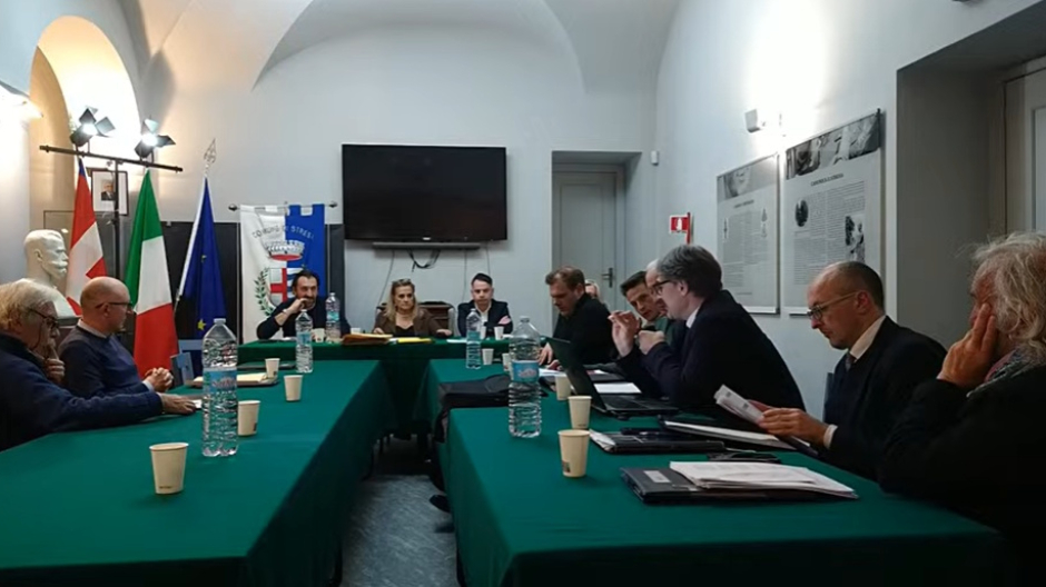 Stresa, la cittadinanza onoraria al carabiniere divide