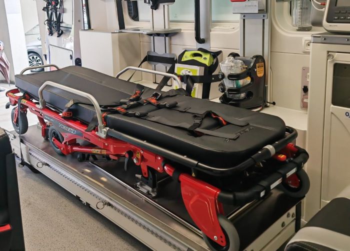 Malore in casa per una donna: portata al pronto soccorso