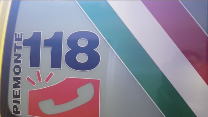 Infortunio sul lavoro a Trecate, uomo investito da mezzo pesante: è grave
