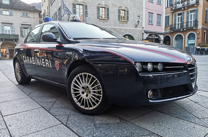 Ubriaco per le vie della città  alla guida del trattore. Sanzionato dai carabinieri