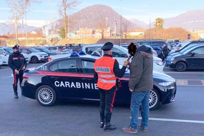Weekend alcolico: 6 denunce per guida in ebbrezza, 4 per rifiuto a fare l'alcoltest