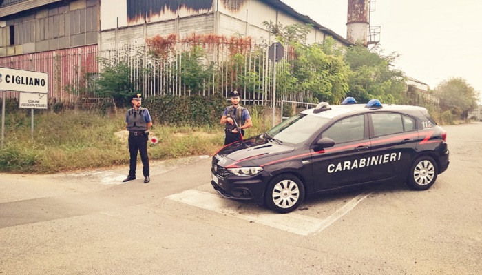 Cocaina in un’intercapedine dell’auto: denunciato