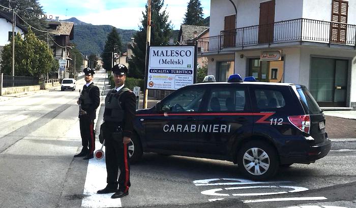 Auto che va a zig zag: fermato dai carbinieri rifiuta alcoltest. Patente ritirata, auto sequestrata