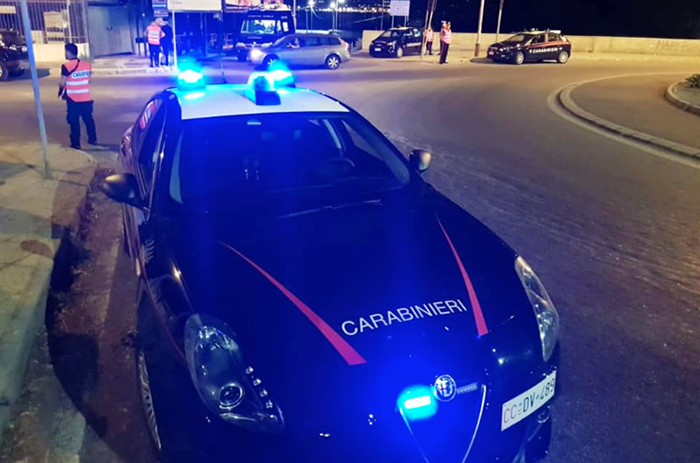 Domo: involucri con droga occultati in auto. Italiano e marocchino denunciati