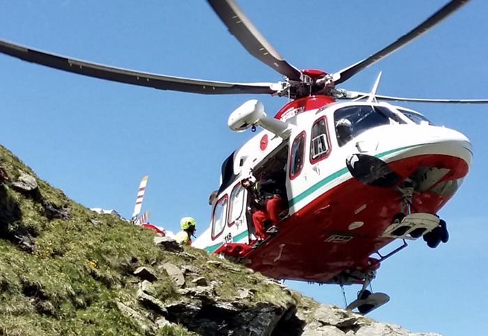 Ben dodici interventi tra elisoccorso e soccorso alpino nello scorso fine settimana
