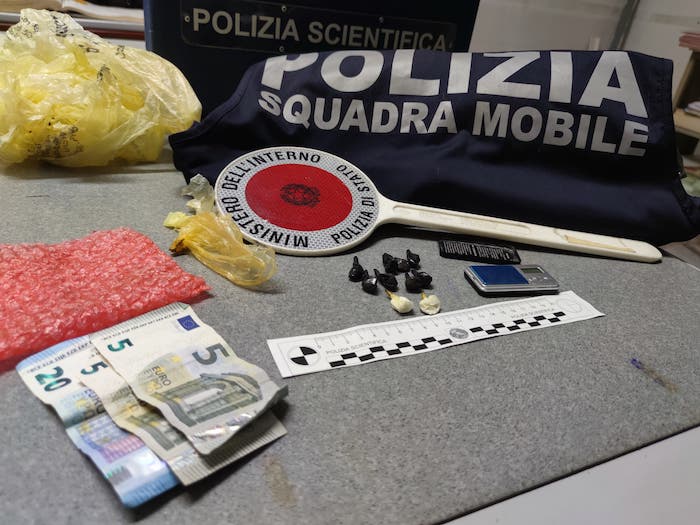 Romentino, 35enne arrestato per spaccio 