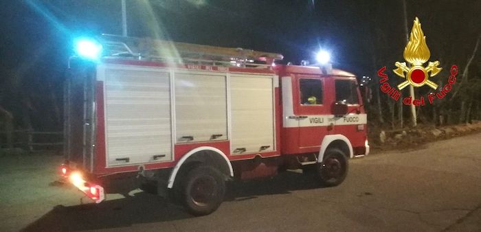 Macugnaga: incendio di sterpaglie domato dai vigili del fuoco
