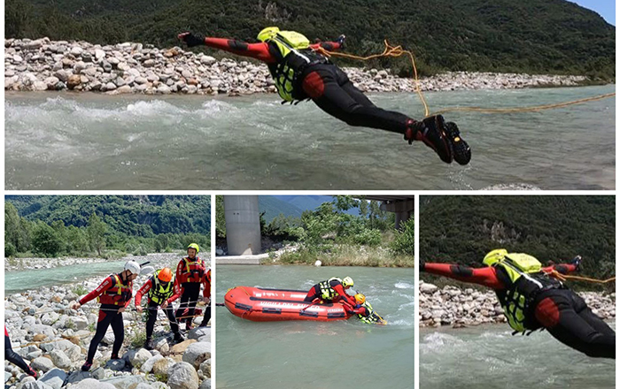 "Persona in difficoltà nel fiume Anza". Esercitazione dei Vvf con gommone da rafting