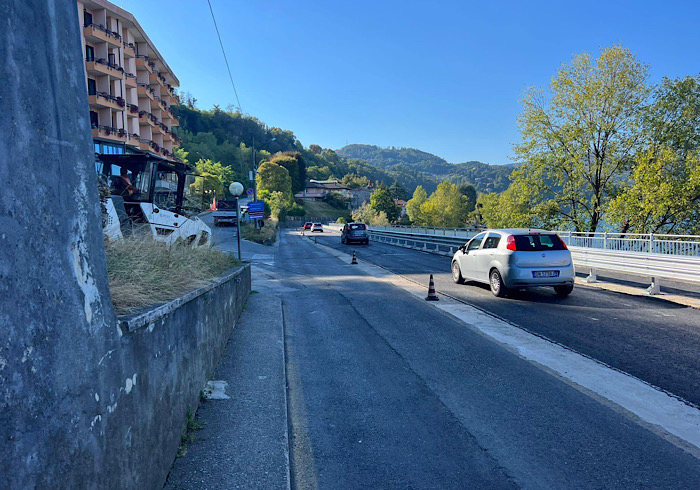 Arona, torna la normalità sulla SS33. Riaperto a doppio senso il tratto ceduto