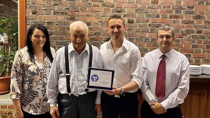 Gozzano, premio "Zanari-Restaino" ad Enzio Antonioli per i 66 anni con l'AIA