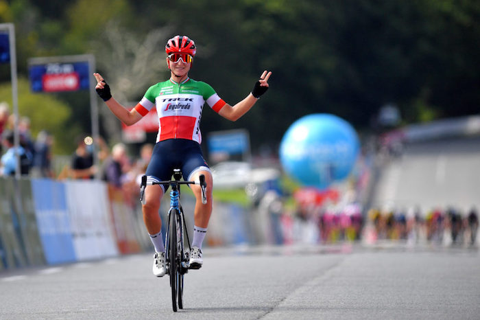 Elisa Longo Borghini ancora nella leggenda: conquista il terzo titolo consecutivo a cronometro, il quinto in carriera
