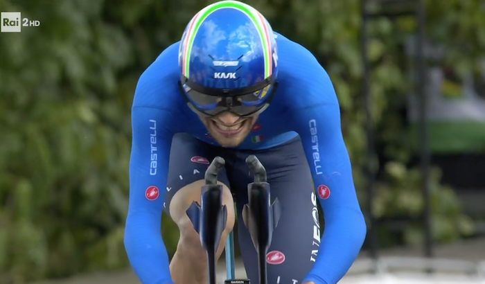 Grande prestazione di Ganna ma non basta a riprendere il titolo mondiale, è argento 