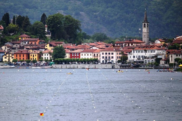 E' iniziata la "due giorni" canoistica di Mergozzo