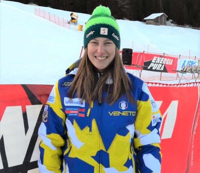 Federica Lani in azzurro