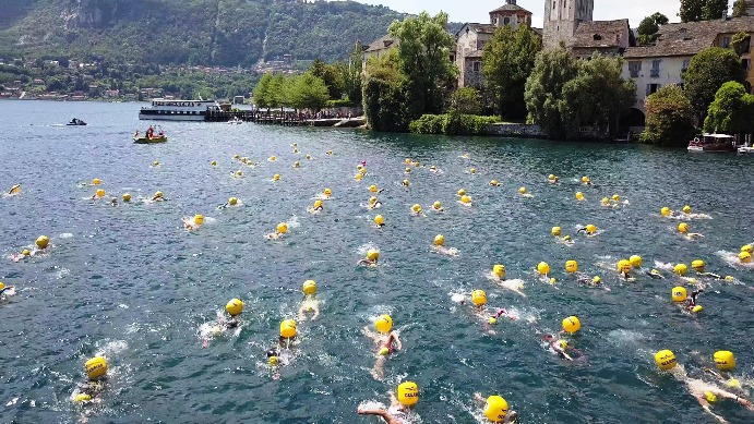 L'ossolano Riganti doma l'Oceanman dell'Orta