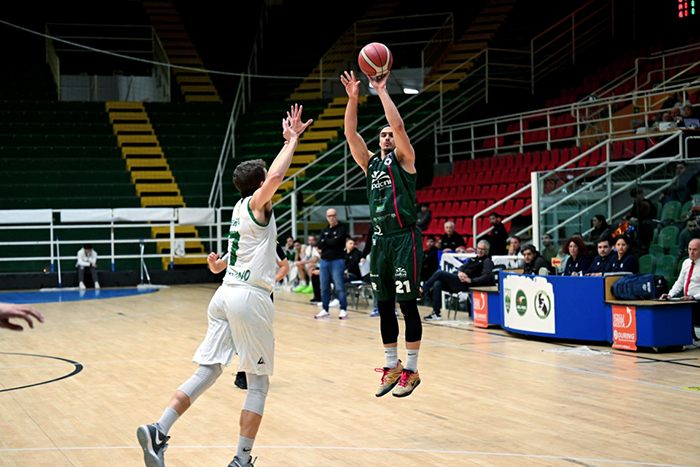 Basket: Paffoni diesel ad Avellino, parte in sordina e chiude in bellezza