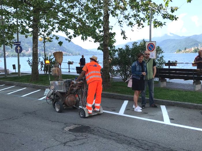 Omegna: s'inaugura la nuova zona di sosta libera per cicli e motocicli