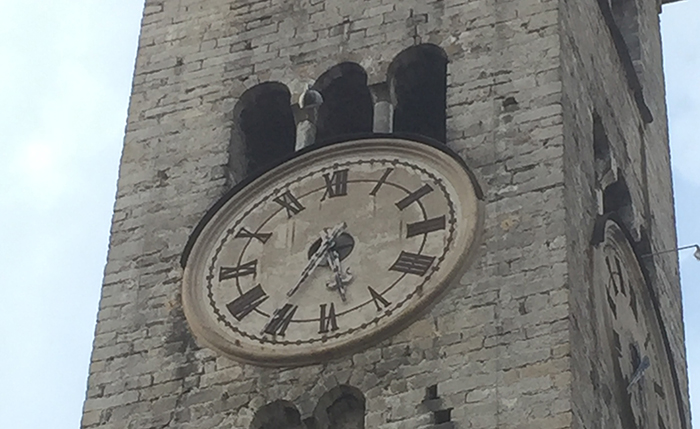 Omegna: guasto l'orologio del campanile della collegiata di Sant’Ambrogio