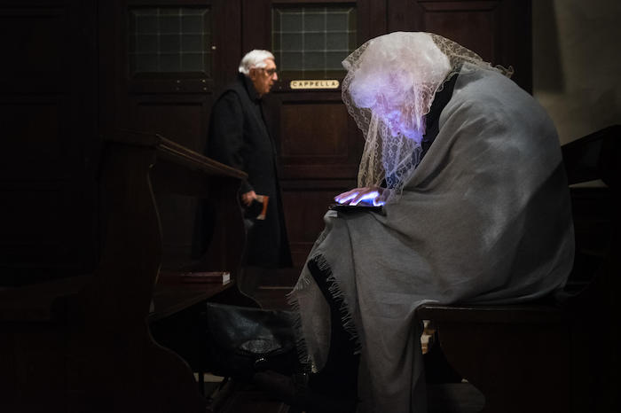 Anziani e Tecnologia: a Omegna la mostra e la premiazione del concorso fotografico