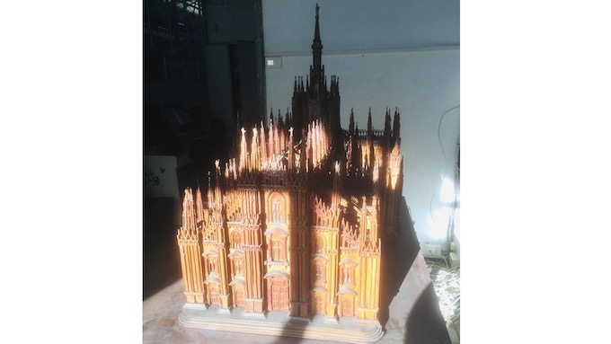 Anche un "Duomo di Milano" in miniatura nel materiale della Faro