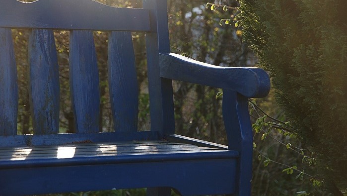 A Omegna una panchina blu per l’Autismo