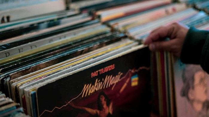 La Pro Loco di Legro organizza una svendita “a distanza” di collezione musicale