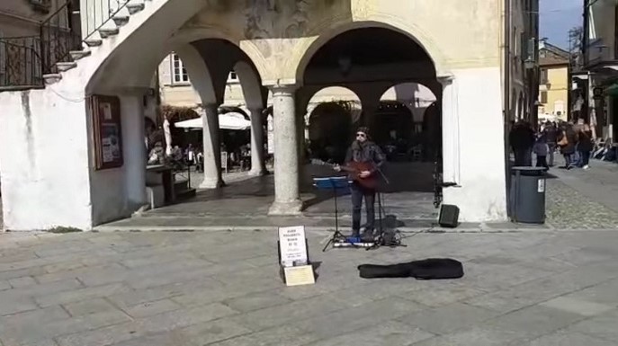 Orta San Giulio, 10 minuti di silenzio per la pace
