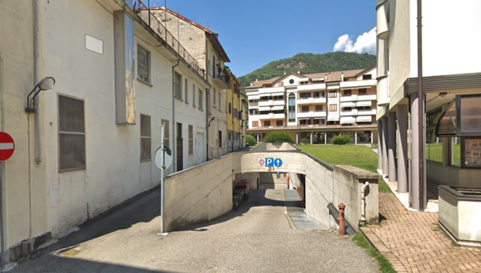 Omegna: al via le sistemazioni al parcheggio in via Verdi. Vietato posteggiare