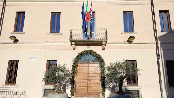 Pettenasco: scambio di auguri senza allegria nel giorno del funerale di Marco Foti