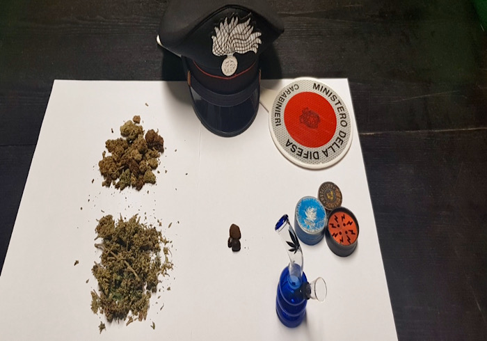 Giovani fermati dai carabinieri nel borgo domese per droga