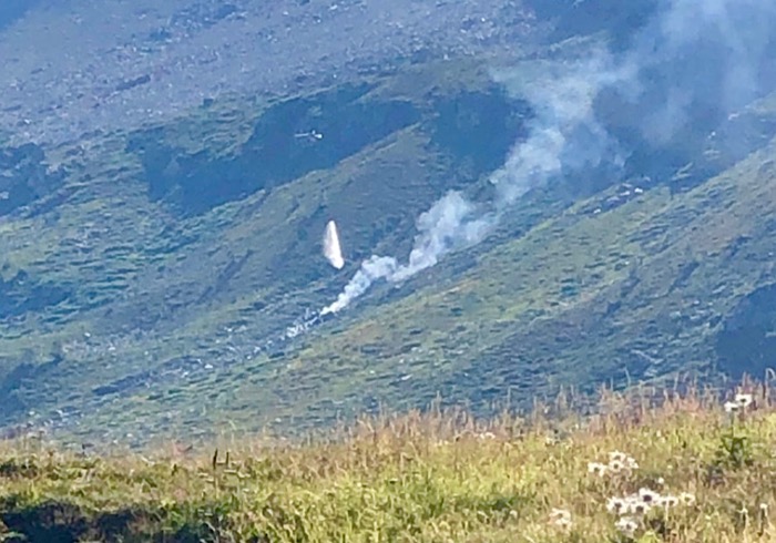 Aereo caduto sul Sempione: un testimone parla dello schianto con esplosione. Forte odore di cherosene