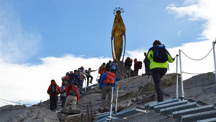 Anzasca: al passo Mondelli la commemorazione per i contrabbandieri e i finanzieri caduti. Fotogallery