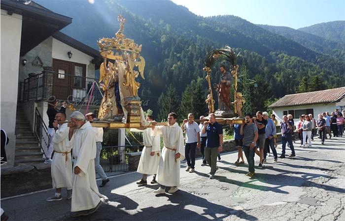 A Vanzone la festa della Madonna della Cintura. Foto e video