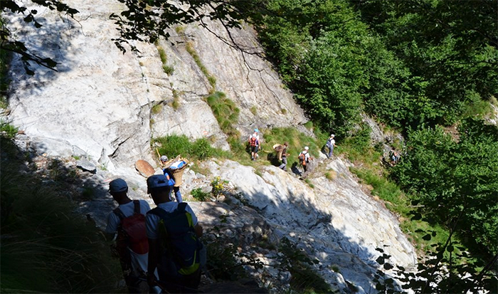 Inaugurato il restaurato "sentiero dei canali": 1300 mt. di dislivello sino all'alpe Cortenero. Fotogallery