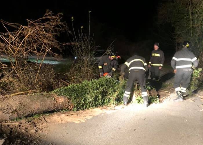 Villa: notte della vigilia col vento, disagi