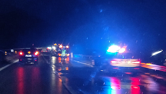 Incidente in superstrada, traffico deviato per alcune decine di minuti