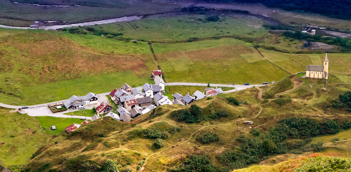 Grandi chef, Bettelmatt e sapori di montagna: il pic-nic stellato a Riale