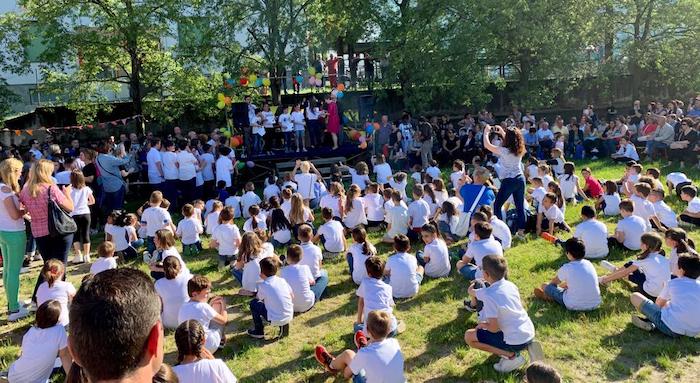 I bambini della scuola Kennedy in aiuto del Comune contro inquinamento e degrado 