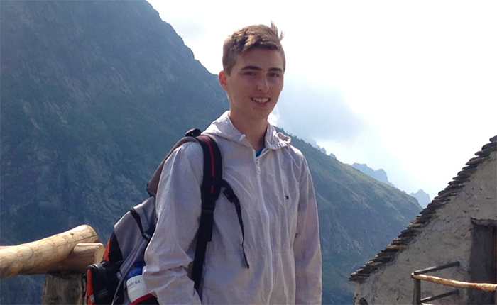 Prende la seconda maturità per rincorrere la passione ai fornelli, e diventa chef. Il vigezzino Mario Selva lavorerà in cucina a Saint Moritz
