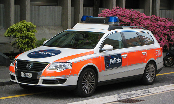 Precipita mentre cerca minerali. Morto in Vallese un 74enne