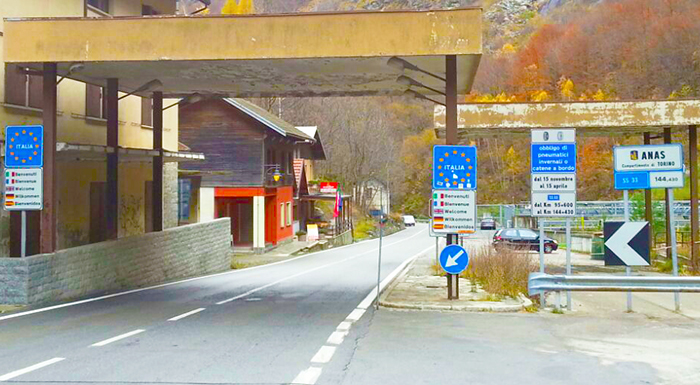 Affollamento Tir in paese, Trasquera chiede la bretella e pensa al senso unico