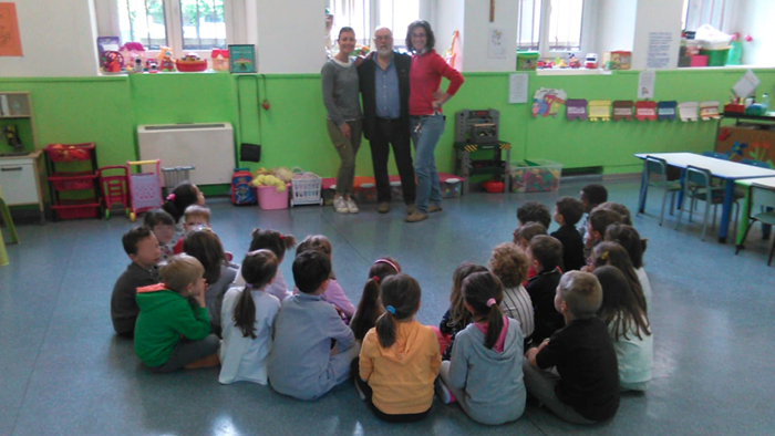 La nuova fiaba di Gianni Turba raccontata alla scuola materna dell'Istituto Rosmini di Domo