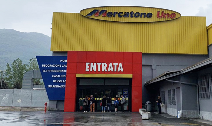 Mercatone Uno fallita, tra Crevoladossola e Gravellona aveva 60 dipendenti. I clienti ignari in attesa dell'apertura