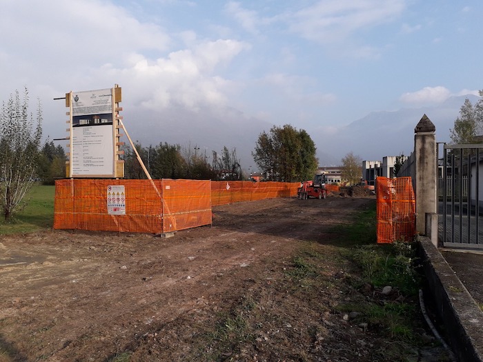 Crevoladossola verso la nuova scuola: sistemata l'area del cantiere all'ex palazzetto